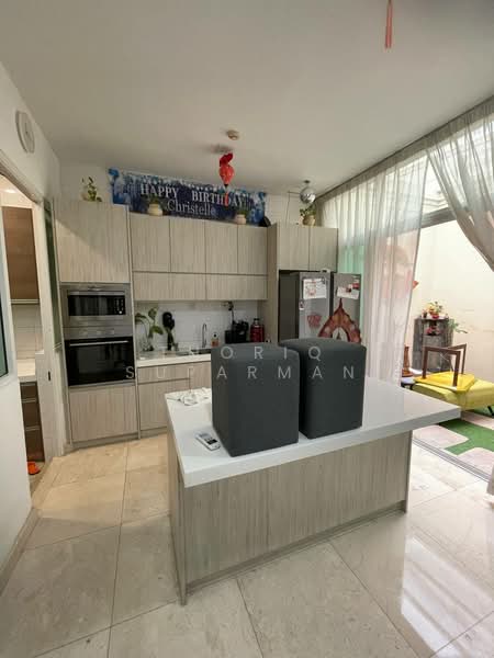 Semi-Detached House for Rent in Duta Tropika (Batu) - Thoriq Suparman - Kitchen - PropertyGuru.com.my