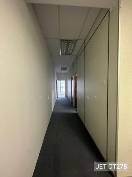 Pejabat untuk Disewa di Bandar Bukit Tinggi 2 (Klang) - Chloe Tan - Corridor - PropertyGuru.com.my