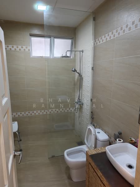 Rumah Berkembar untuk Dijual di Taman Lucky (Bangsar) - Bhavesh Ramniklal - PropertyGuru.com.my