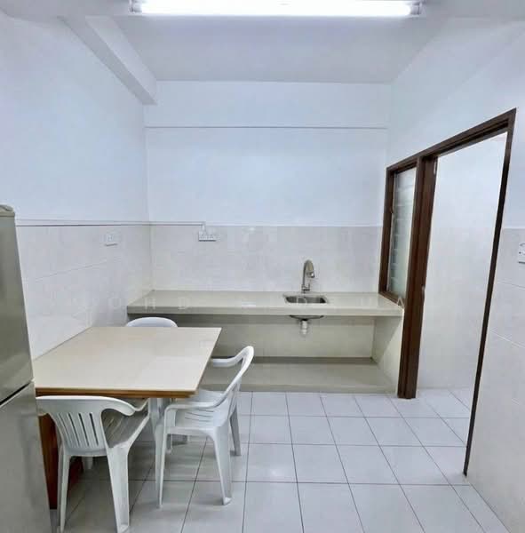 Condominium for Sale at Sri Pandan - Mohd Ridzuan - Kitchen - PropertyGuru.com.my