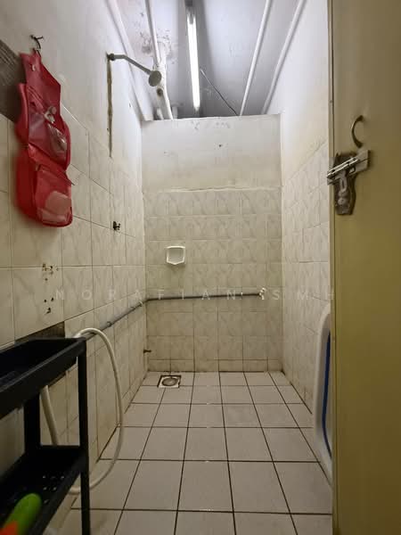 Pangsapuri untuk Dijual di Sri Penara - Norafian SMH - Bathroom - PropertyGuru.com.my