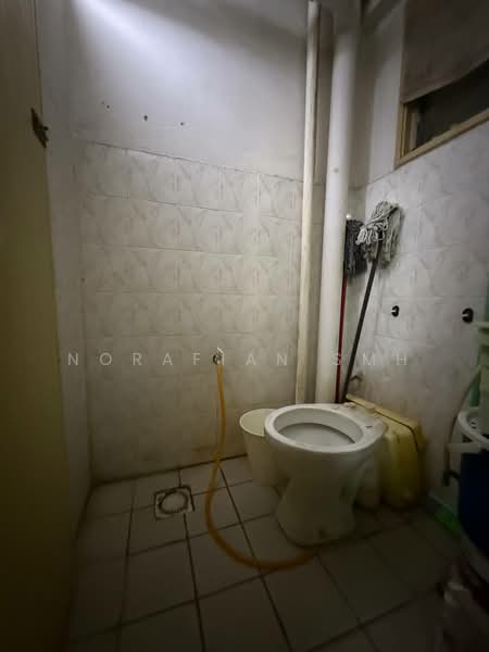 Pangsapuri untuk Dijual di Sri Penara - Norafian SMH - Bathroom - PropertyGuru.com.my