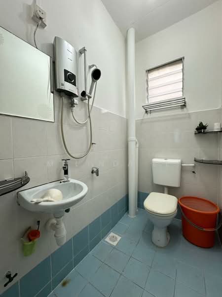 Pangsapuri untuk Dijual di Taman Seri Setanggi - Melinda Ee - Bathroom - PropertyGuru.com.my