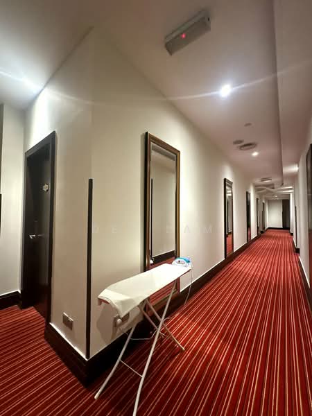 Hotel / Resort untuk Dijual di Kuala Lumpur (Kuala Lumpur) - Den Lam - Corridor - PropertyGuru.com.my
