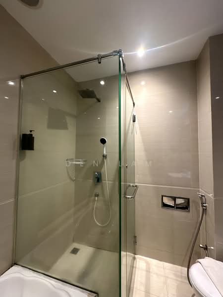 Hotel / Resort untuk Dijual di Kuala Lumpur (Kuala Lumpur) - Den Lam - Bathroom - PropertyGuru.com.my