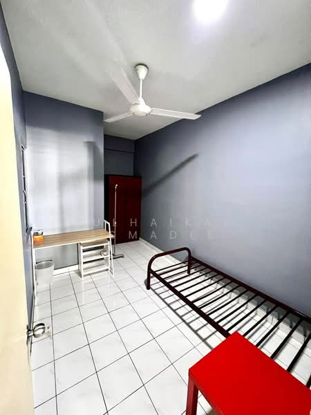 Pangsapuri untuk Disewa di Pangsapuri Mawar - Zulhaikal Asmadee - Bedroom - PropertyGuru.com.my