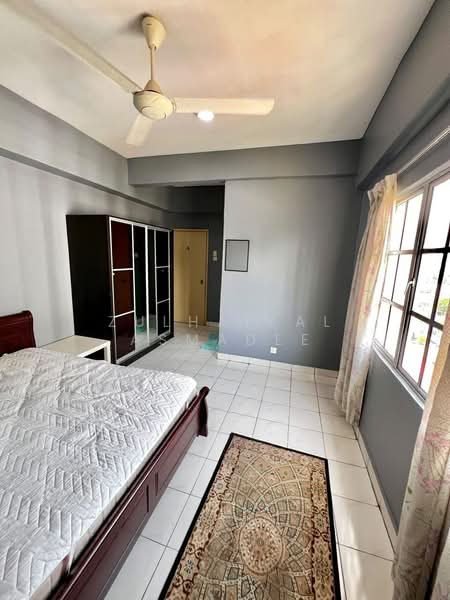 Pangsapuri untuk Disewa di Pangsapuri Mawar - Zulhaikal Asmadee - Bedroom - PropertyGuru.com.my