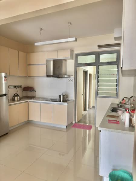 Condominium for Rent at Spring & Summer Tower, All Seasons Park - Venus Tan - Kitchen - PropertyGuru.com.my