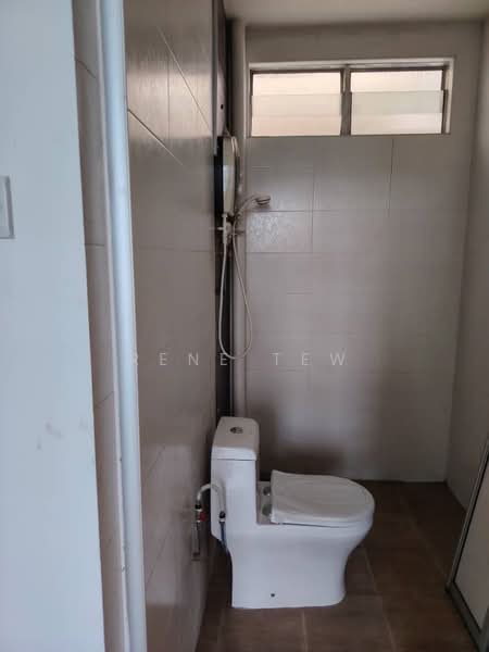 Apartment for Sale at Lake View Suites - Rene Tew - PropertyGuru.com.my
