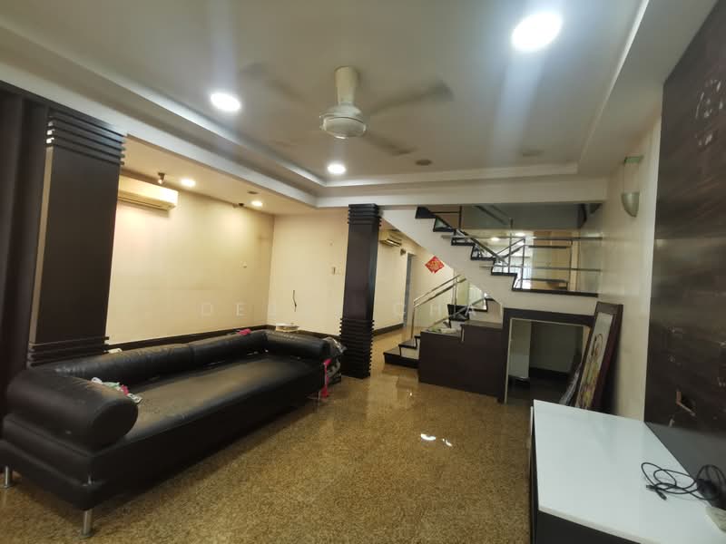 2-storey Terraced House for Sale in Saujana Damansara (Damansara Damai) - Debby Chai - Living Room - PropertyGuru.com.my
