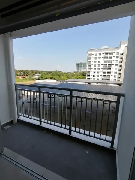 Pangsapuri untuk Disewa di Vista Sungai Ramal - Chris Choo - Balcony - PropertyGuru.com.my