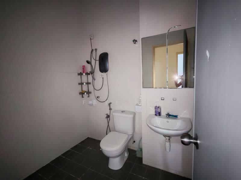 Rumah Teres 2 Tingkat untuk Dijual di Setia Alam (Selangor) - Faye Ng - Bathroom - PropertyGuru.com.my
