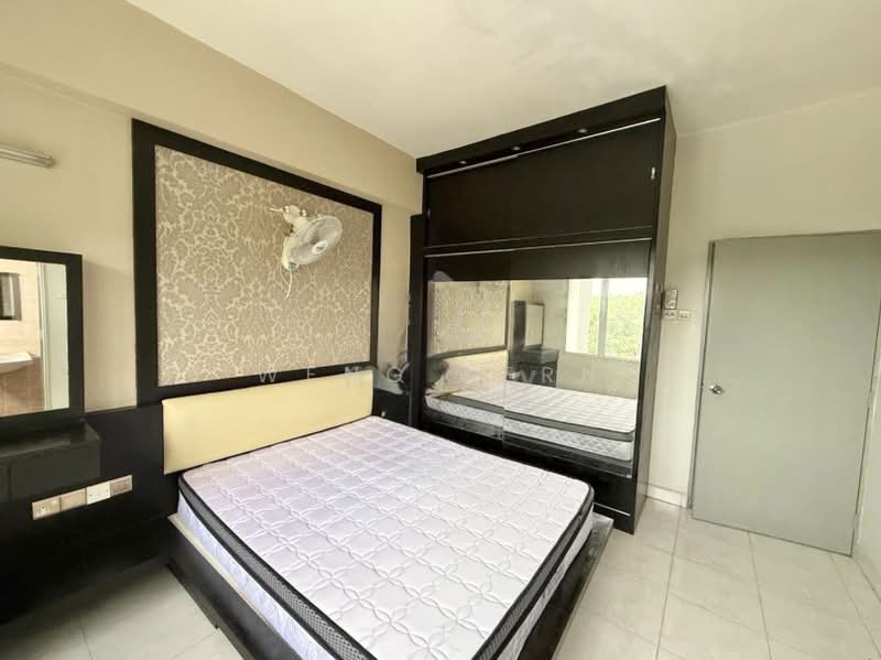 Kondominium untuk Disewa di Desa Golf Condominium - Weng Sern - Bedroom - PropertyGuru.com.my