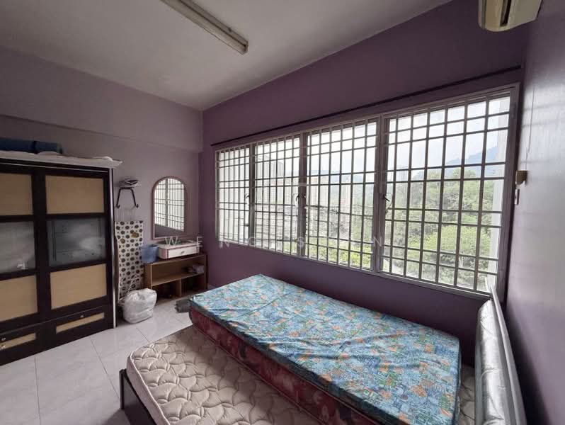 Kondominium untuk Disewa di Desa Golf Condominium - Weng Sern - Bedroom - PropertyGuru.com.my