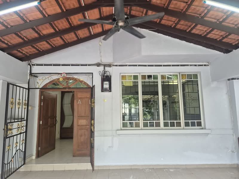 Rumah Teres 2 Tingkat untuk Disewa di Taman Redang (Johor Bahru) - Alan Tia - PropertyGuru.com.my