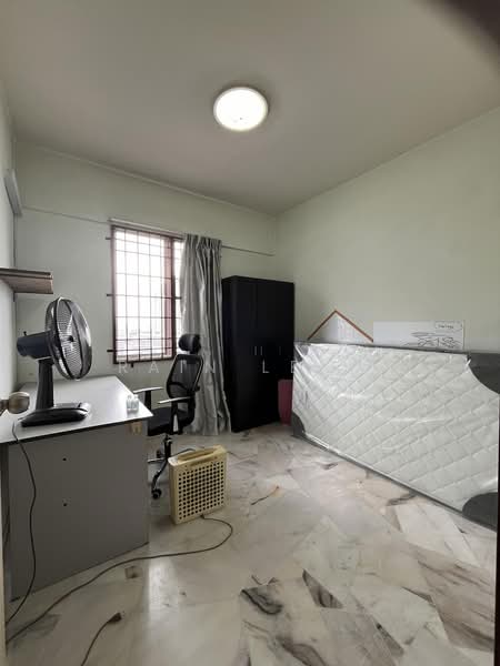 Pangsapuri untuk Dijual di Pangsapuri Seri Pinang - Rain Leow - Study - PropertyGuru.com.my