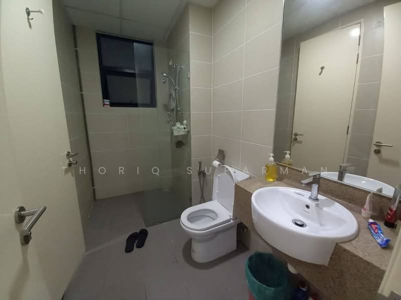 Kondominium untuk Disewa di Chymes @ Gurney - Thoriq Suparman - Bathroom - PropertyGuru.com.my