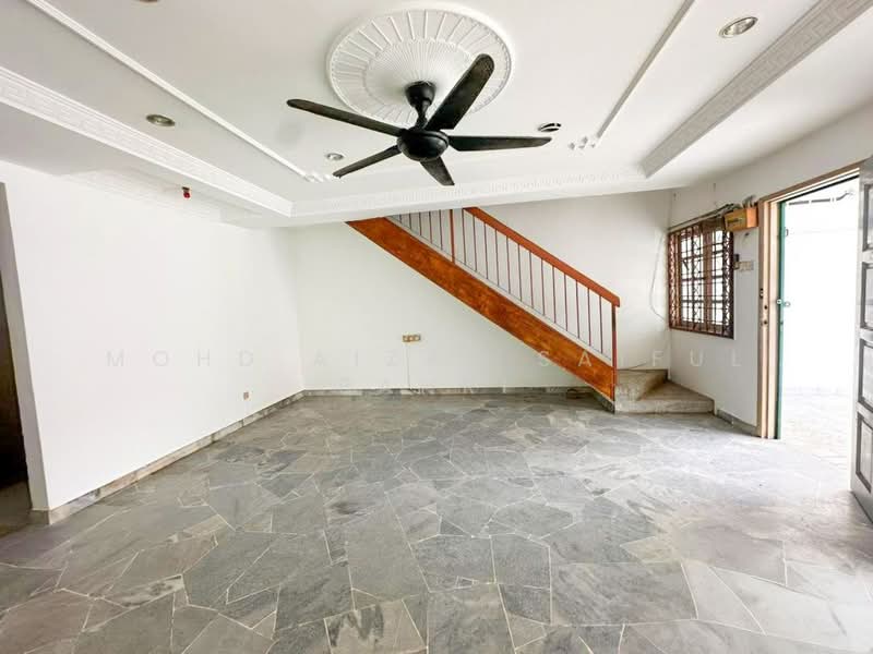 Rumah Teres 2 Tingkat untuk Dijual di Kuala Lumpur (Kuala Lumpur) - Mohd Aizat Saiful Bahri - Living Room - PropertyGuru.com.my