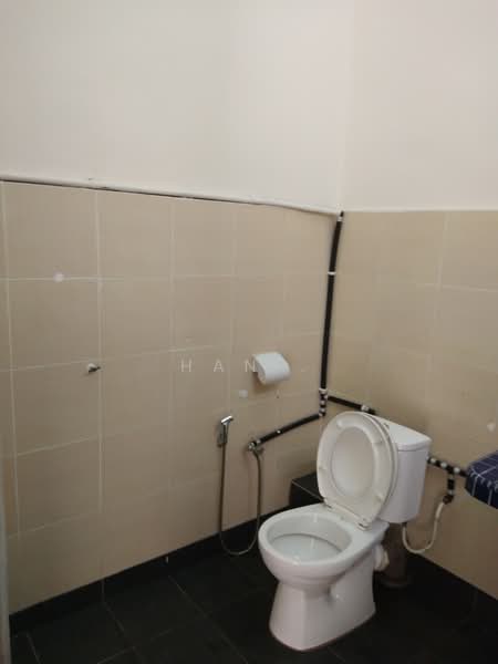 Rumah Teres 2 Tingkat untuk Dijual di Taman Overseas Union (Taman Oug) (Jalan Klang Lama (Old Klang Road)) - Han . - Bathroom - PropertyGuru.com.my