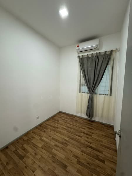 Condominium for Sale at Sunway Mont Residences - Louis . - Bedroom - PropertyGuru.com.my