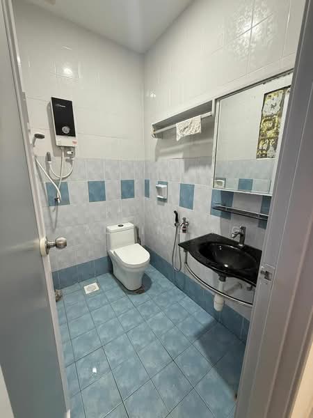 1-storey Terraced House for Sale in Taman Bestari Indah (Ulu Tiram) - Pauline Ng - Bathroom - PropertyGuru.com.my