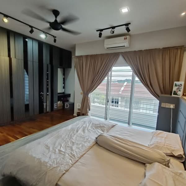 Rumah Teres untuk Dijual di Tamansari (Rawang) - Teddy Saw - Bedroom - PropertyGuru.com.my