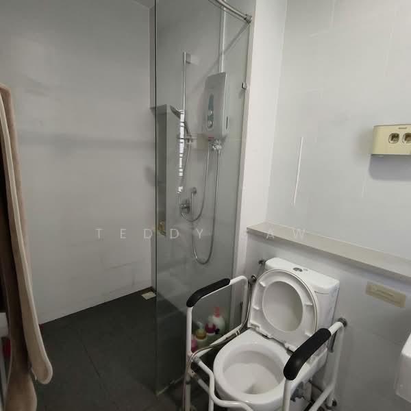 Rumah Teres untuk Dijual di Tamansari (Rawang) - Teddy Saw - Bathroom - PropertyGuru.com.my