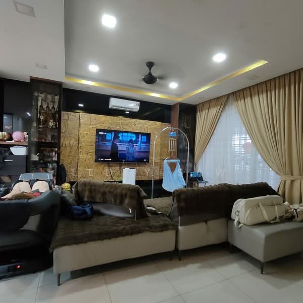Rumah Teres untuk Dijual di Tamansari (Rawang) - Teddy Saw - Living Room - PropertyGuru.com.my