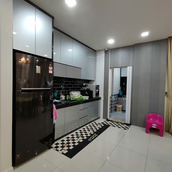 Rumah Teres untuk Dijual di Tamansari (Rawang) - Teddy Saw - Kitchen - PropertyGuru.com.my