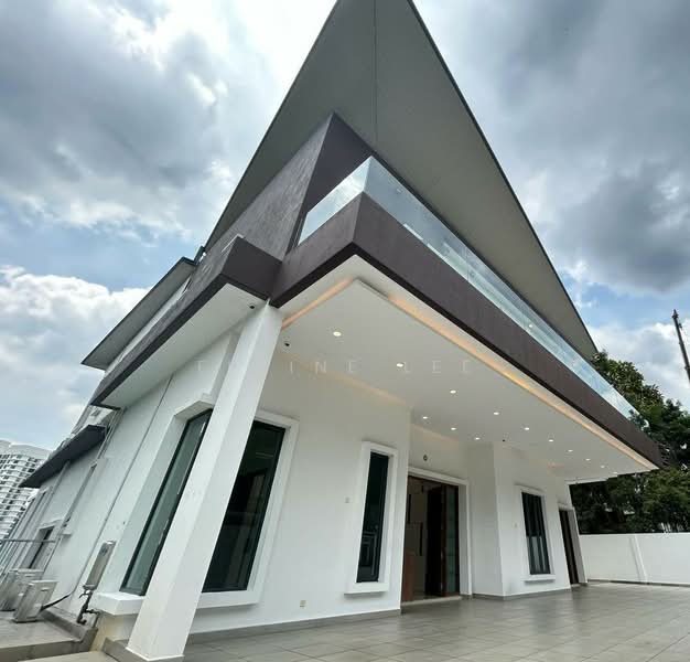 Bungalow for Sale in Country Heights Damansara (Kuala Lumpur) - Elaine Lee - Exterior - PropertyGuru.com.my