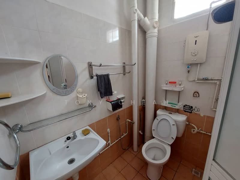 Pangsapuri untuk Dijual di Asia Heights - Tony Cheah - Bathroom - PropertyGuru.com.my