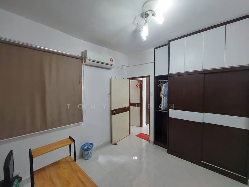 Pangsapuri untuk Dijual di Asia Heights - Tony Cheah - Bedroom - PropertyGuru.com.my
