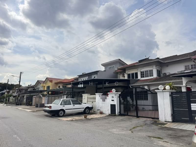 2-storey Terraced House for Sale in Ampang (Kuala Lumpur) - Loh KC - Exterior - PropertyGuru.com.my