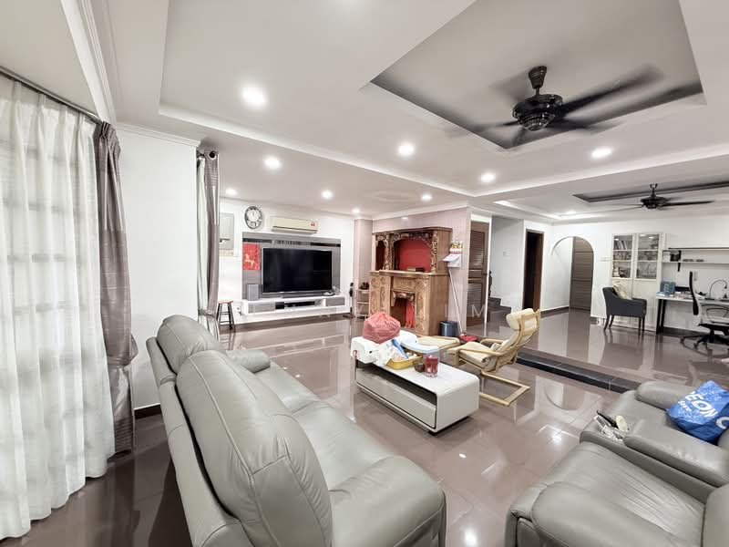 2-storey Terraced House for Sale in Taman Baiduri (Banting) - Zenny Lim - Living Room - PropertyGuru.com.my