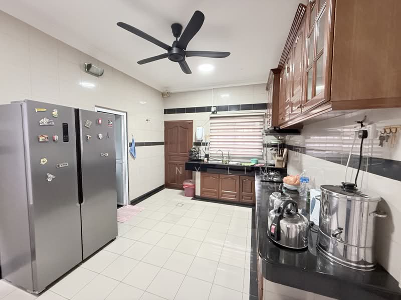 2-storey Terraced House for Sale in Taman Baiduri (Banting) - Zenny Lim - Kitchen - PropertyGuru.com.my