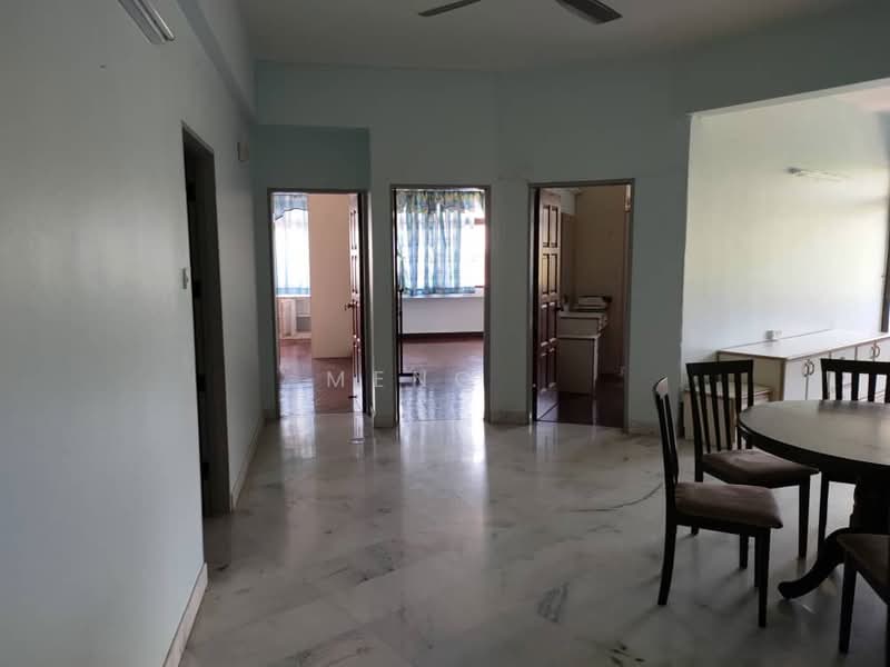Kondominium untuk Dijual di Kondo Berjaya - Meng . - Living Room - PropertyGuru.com.my