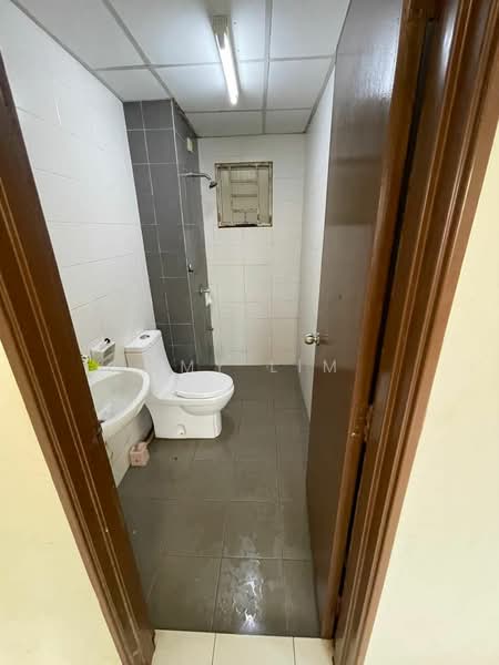Servis Apartment untuk Dijual di Alam Idaman - Amy Lim - Bathroom - PropertyGuru.com.my