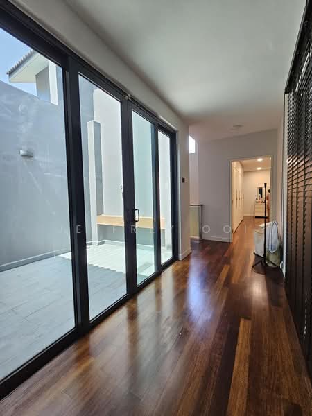 Rumah Berkembar untuk Dijual di Pandan Perdana (Cheras) - Jeffrey Ooi - Corridor - PropertyGuru.com.my