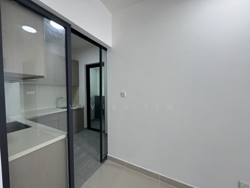Servis Apartment untuk Disewa di Baron Residence @ Lake City - Vivian Tew - Kitchen - PropertyGuru.com.my