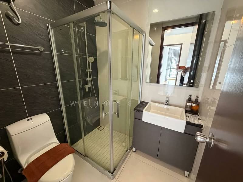 Condominium for Sale at Royal Strand @ Country Garden Danga Bay - Wennes Go - Bathroom - PropertyGuru.com.my