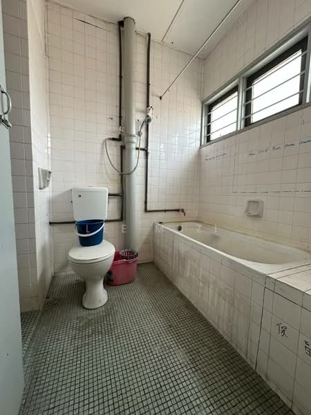 2-storey Terraced House for Sale in Ipoh Garden (Ipoh) - Lee Muzi - Bathroom - PropertyGuru.com.my