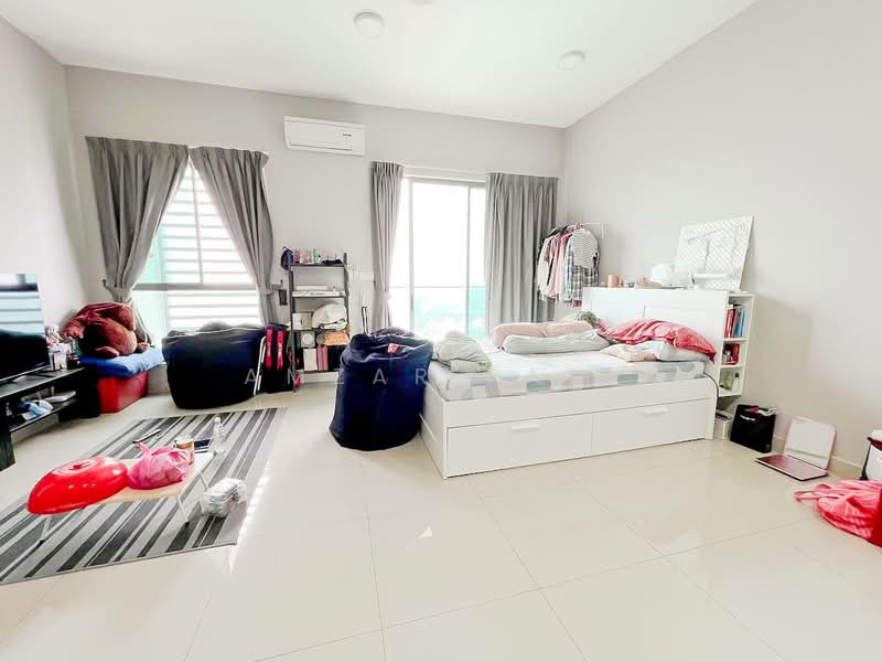 Service Residence for Sale at Cybersquare - Amzar Faiz - PropertyGuru.com.my