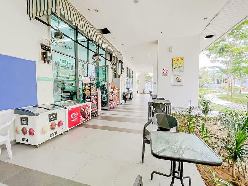 Service Residence for Sale at Cybersquare - Amzar Faiz - PropertyGuru.com.my
