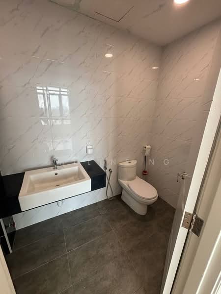 Pangsapuri untuk Disewa di Bayu Puteri 1 - Pauline Ng - Bathroom - PropertyGuru.com.my