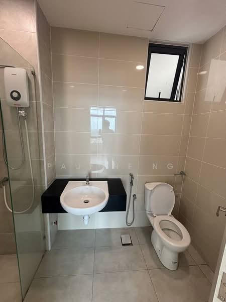 Pangsapuri untuk Disewa di Bayu Puteri 1 - Pauline Ng - Bathroom - PropertyGuru.com.my