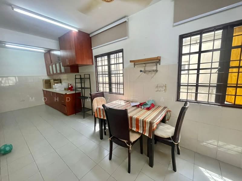 2-storey Terraced House for Sale in Seksyen 7 (Kota Damansara) - Mohd Aizat Saiful Bahri - Kitchen - PropertyGuru.com.my