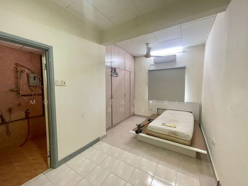 2-storey Terraced House for Sale in Seksyen 7 (Kota Damansara) - Mohd Aizat Saiful Bahri - Bedroom - PropertyGuru.com.my