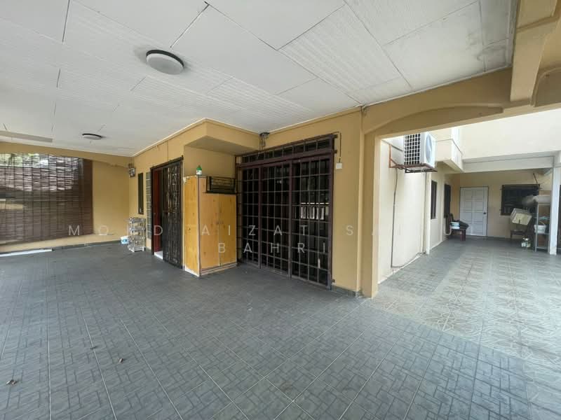 2-storey Terraced House for Sale in Seksyen 7 (Kota Damansara) - Mohd Aizat Saiful Bahri - Exterior - PropertyGuru.com.my