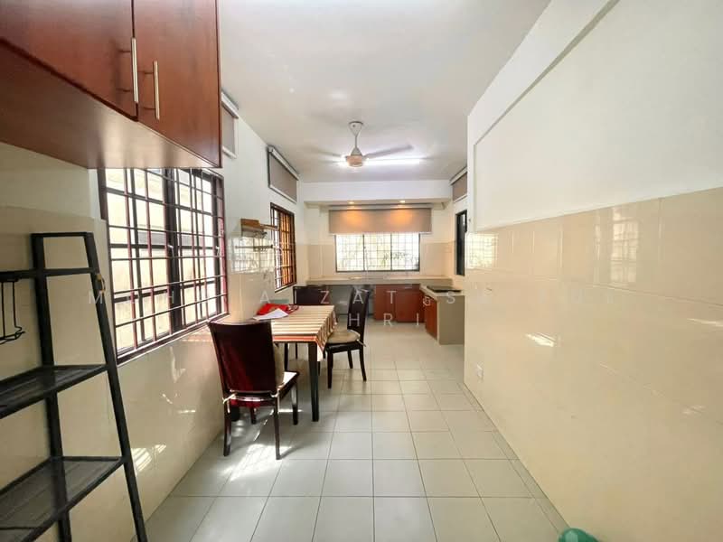 2-storey Terraced House for Sale in Seksyen 7 (Kota Damansara) - Mohd Aizat Saiful Bahri - Kitchen - PropertyGuru.com.my