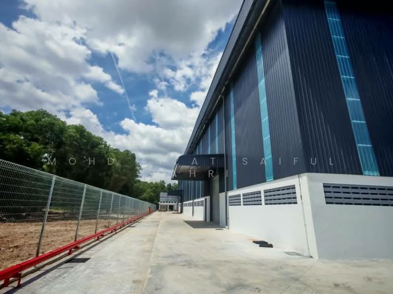 Detached Factory for Rent in Puncak Alam (Selangor) - Mohd Aizat Saiful Bahri - Exterior - PropertyGuru.com.my